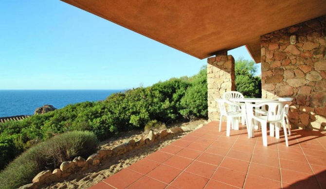 Apartment in Costa Paradiso with garden furniture