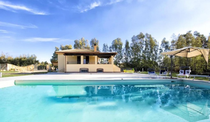 Alghero Villa per 8 persone con 2 cucine piscina rampa per disabili