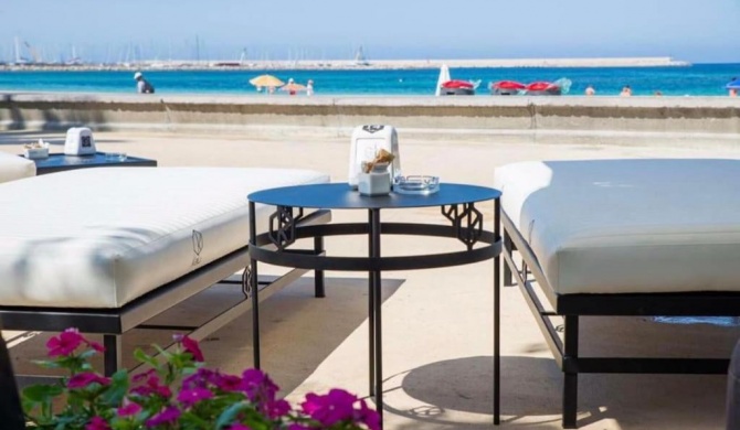 Appartamento Pleiadi in riva al mare con spettacolare terrazza