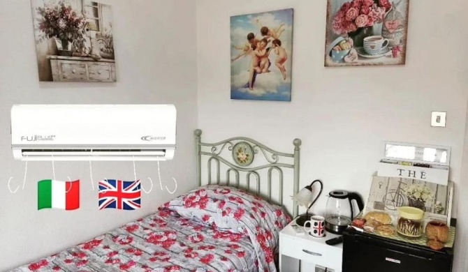 B&B PHILODENDRHOME - Rooms with Air Conditioning Wi-Fi Netflix - ENG ITA - Camere con aria condizionata, frigo e internet