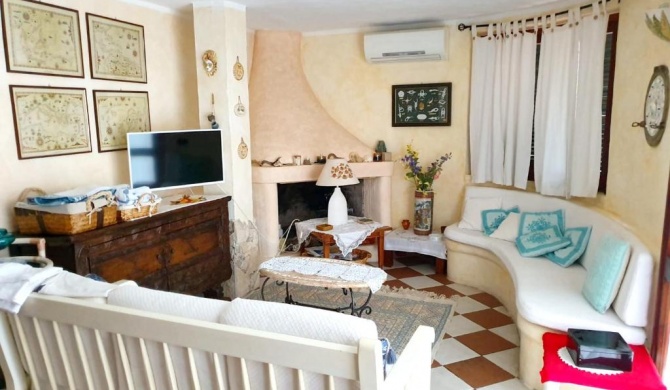 2 bedrooms appartement with sea view and enclosed garden at Case Peschiera lu Fraili 2 km away from the beach
