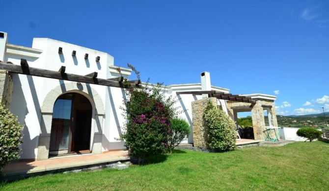 Villa with a panoramic swimming pool 2 km from Alghero
